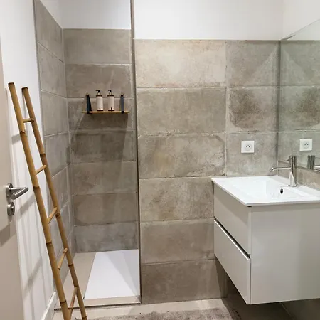 Location Très T2 Neuf Appartement Corte (Corsica)